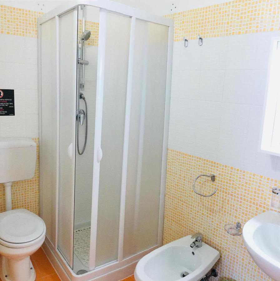 Camere Simona Кастелламмаре-дель-Гольфо Екстер'єр фото